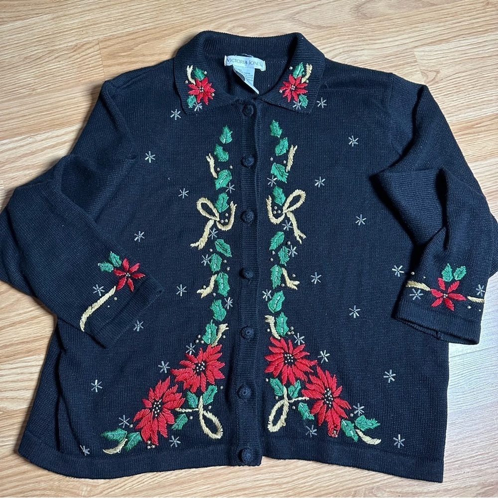 Vtg Black Poinsettia Embroidered Women’s Large Ugly Christmas Cardigan